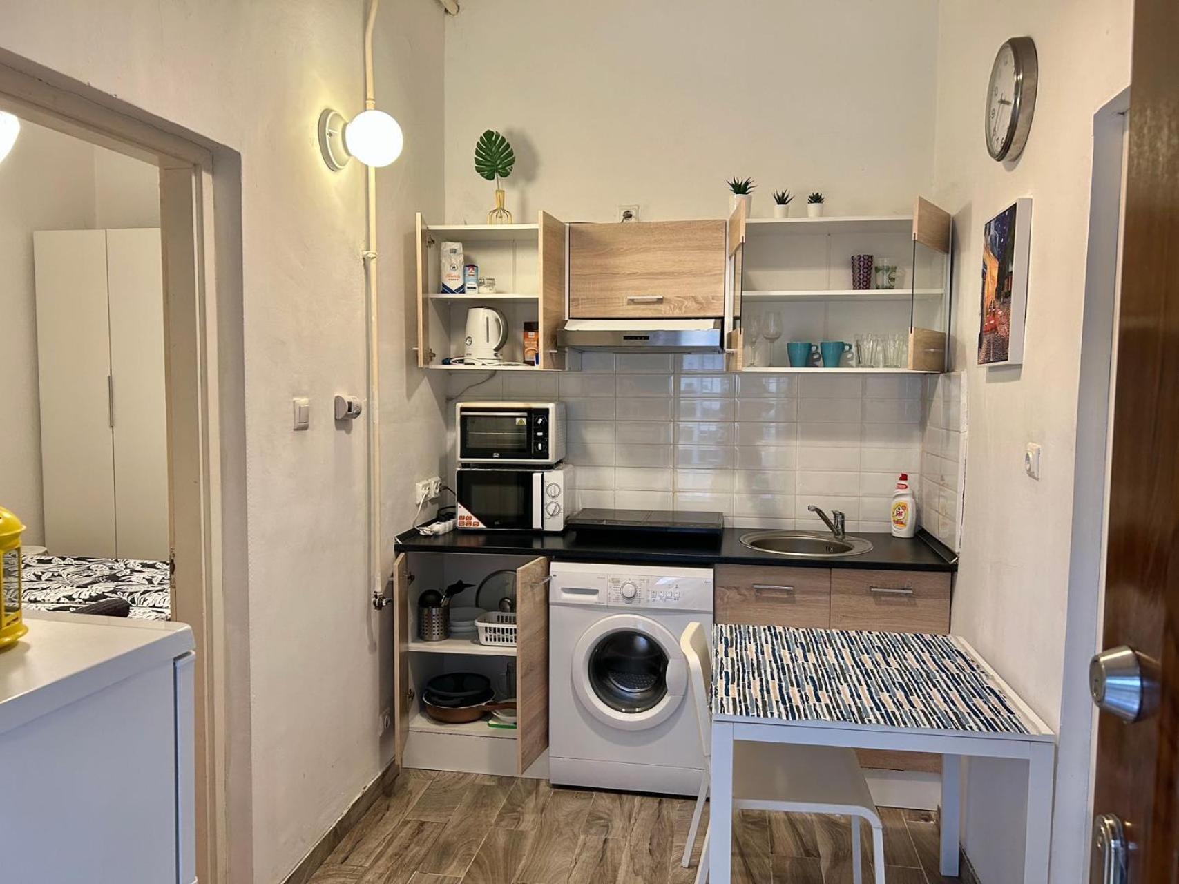 No. 11 Apartment With 2 Bathrooms Next To Railway Station Budapest Exteriör bild