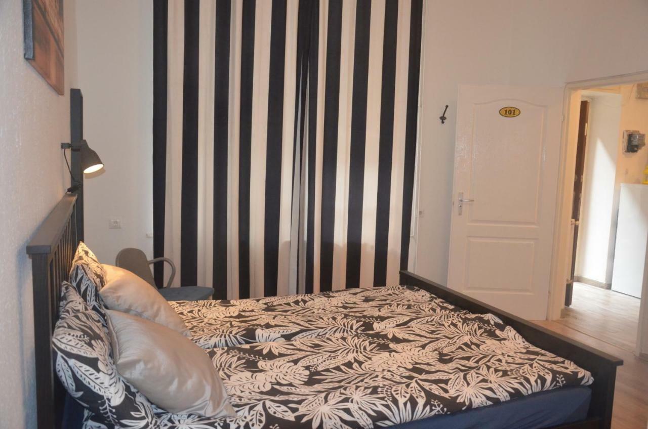 No. 11 Apartment With 2 Bathrooms Next To Railway Station Budapest Exteriör bild