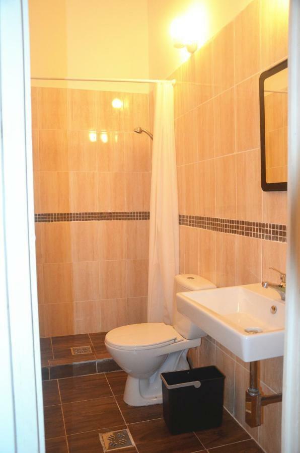 No. 11 Apartment With 2 Bathrooms Next To Railway Station Budapest Exteriör bild