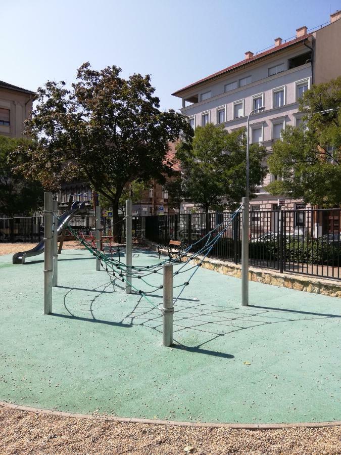 No. 11 Apartment With 2 Bathrooms Next To Railway Station Budapest Exteriör bild